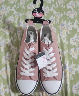 Bambas color rosa palo de segunda mano por 5 EUR en Lleida en WALLAPOP