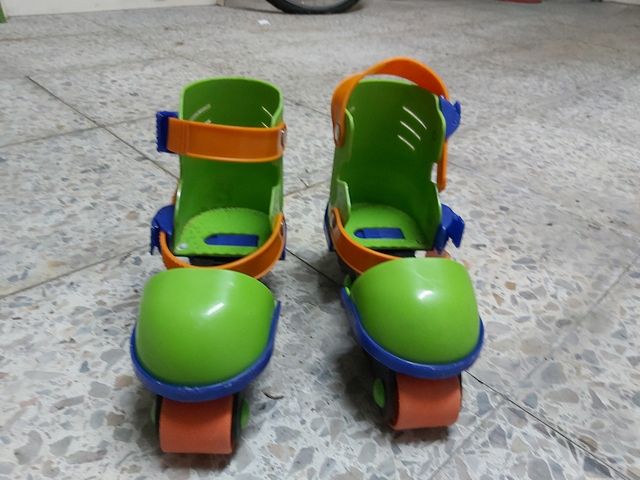 PATINES NIÑO PEQUEÑO (2-5)