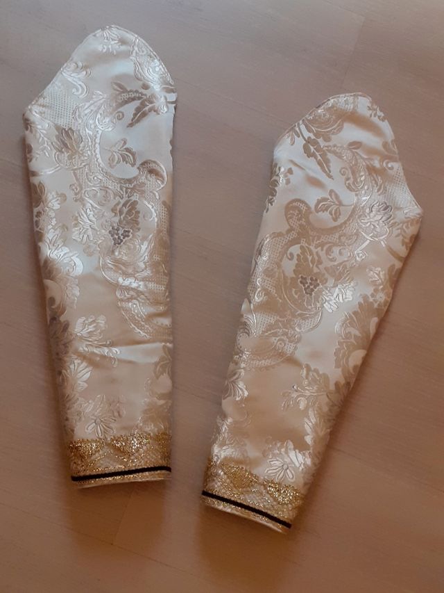 Saya para Virgen de tamaño natural.