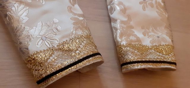 Saya para Virgen de tamaño natural.