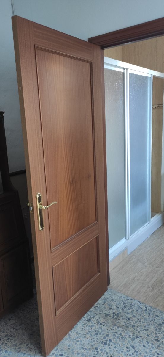 Puerta en madera.