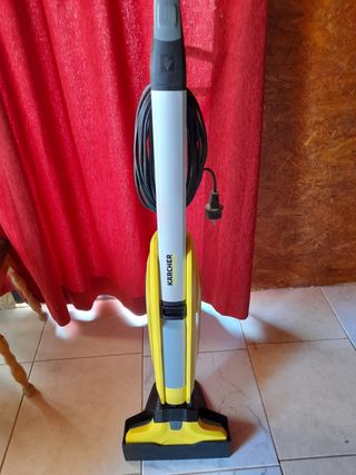 Aspirador fregadora de segunda mano en WALLAPOP