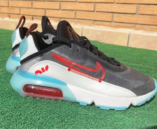 NIKE W AIR MAX 2090 Negro\\/rojo\\/agua marina 39 de segunda mano por 70 EUR  en Madridejos en WALLAPOP