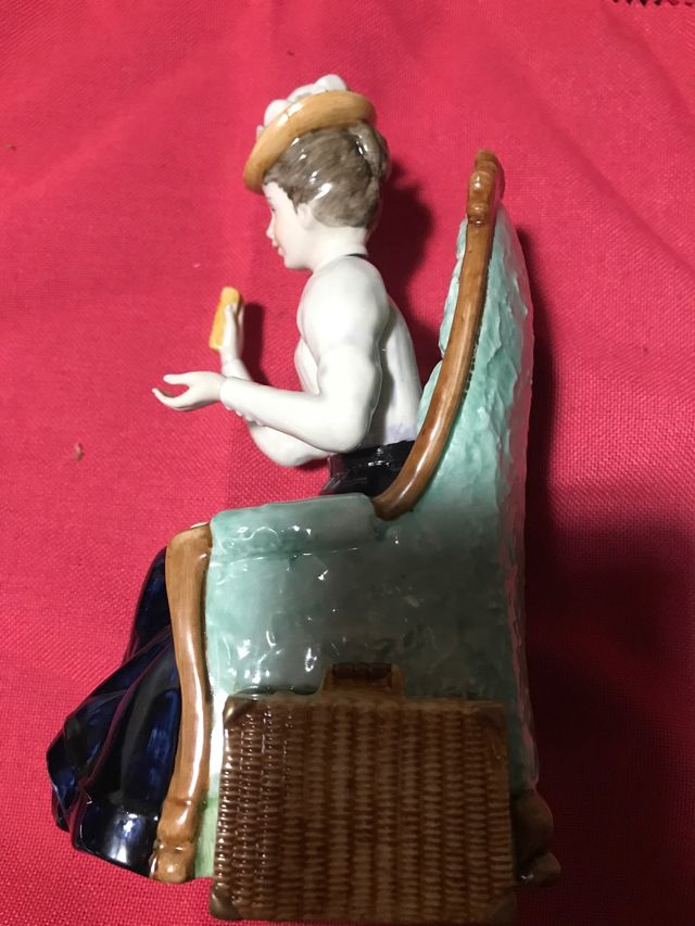 Figura antigua Avon de Sra Albee porcelana 