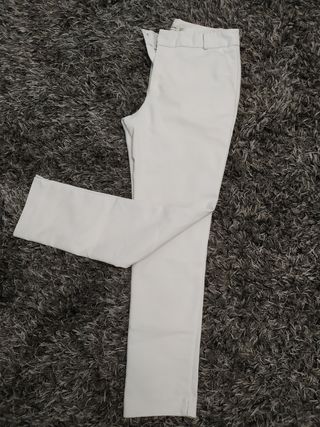 Pantalon. Talla 36 de segunda mano por 6 EUR en Zamora en WALLAPOP