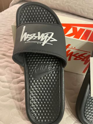 Chanclas Stussy x Nike de segunda mano por 55 EUR en Zaragoza en WALLAPOP