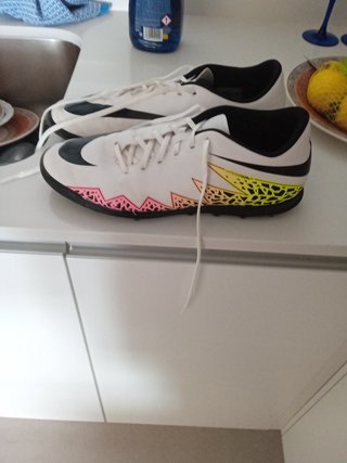 Nike Hypervenom fútbol multitaco 2016 blancas de segunda mano por 36 EUR en  Mutxamel en WALLAPOP