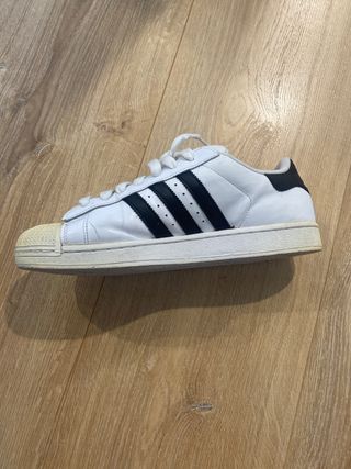 Zapatillas adidas Superstar de segunda mano en WALLAPOP