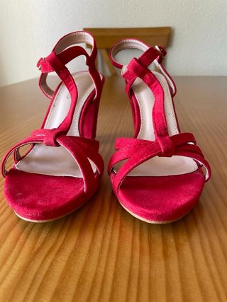 Sandalias de fiesta rojas de segunda mano en WALLAPOP