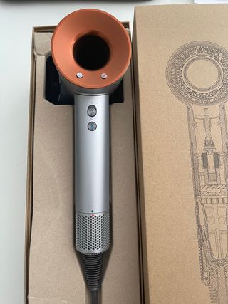 Secador Dyson de segunda mano en Madrid en WALLAPOP