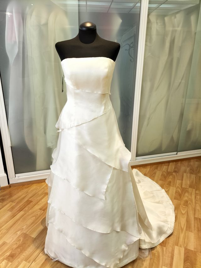 vestido palabra de honor organza