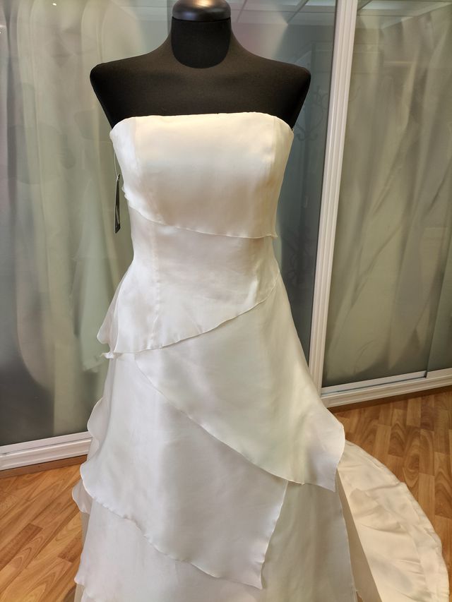 vestido palabra de honor organza