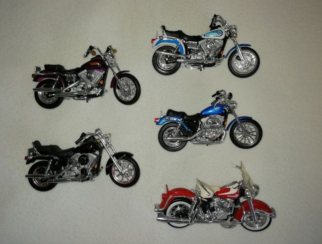 Lote 8 Harley Davidson