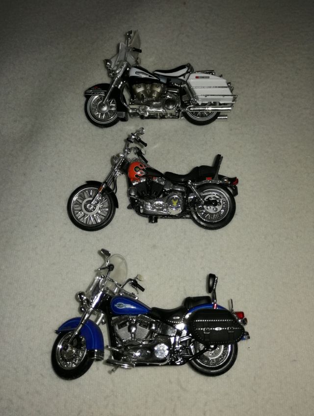 Lote 8 Harley Davidson