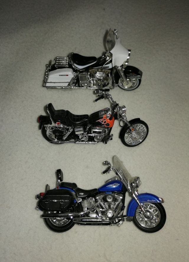 Lote 8 Harley Davidson
