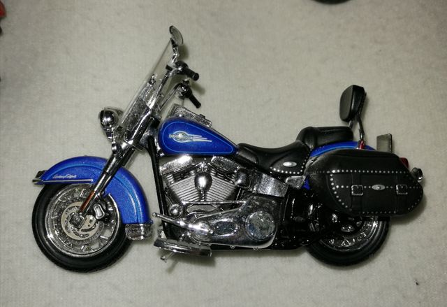 Lote 8 Harley Davidson