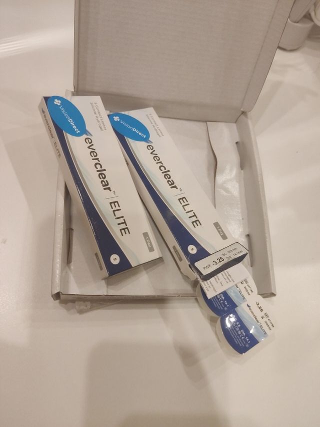 Lentillas nuevas sin estrenar -3. 25