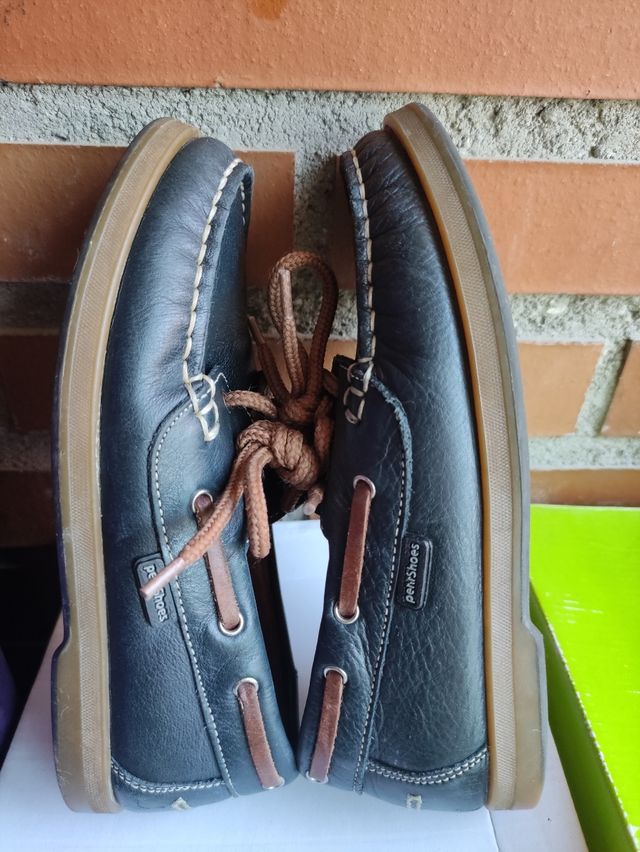 zapatos náuticos de piel.N. 31