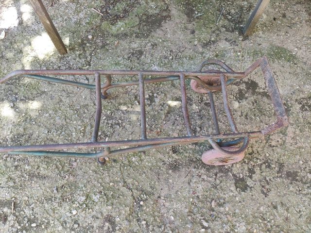 Carro antiguo almacen