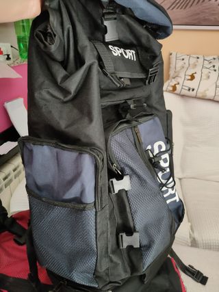 MOCHILAS DE MONTAÑA de segunda mano por 30 EUR en Manlleu en WALLAPOP