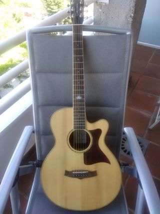 Guitarra Electroacústica segunda mano en Madrid en WALLAPOP