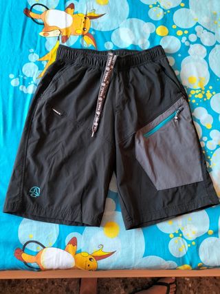 Pantalón corto de niño montaña de ternua de segunda mano por 20 EUR en  Valencia en WALLAPOP