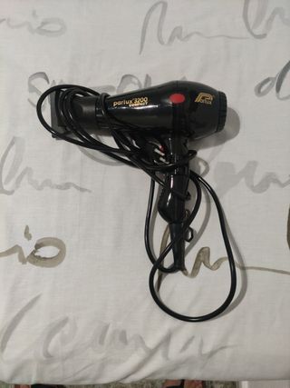 Secador de pelo Parlux de segunda mano en WALLAPOP