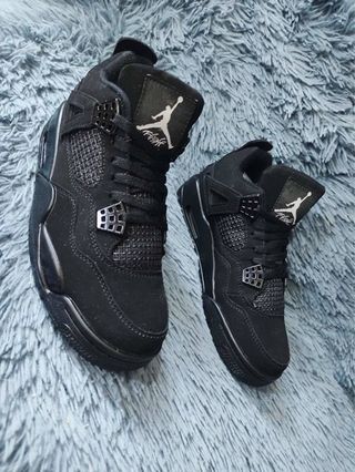 Zapatillas Jordan de segunda mano en WALLAPOP