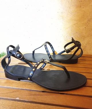 Sandalias Zara negras de segunda mano en WALLAPOP
