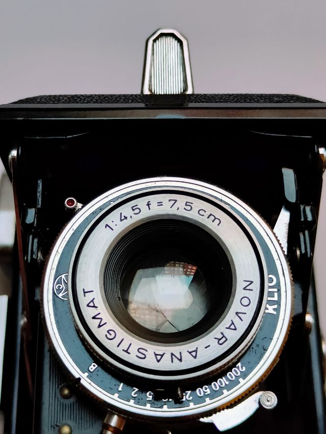 Zeiss Ikon Ikonta 521 (A Vertical) 1946 - 1954 