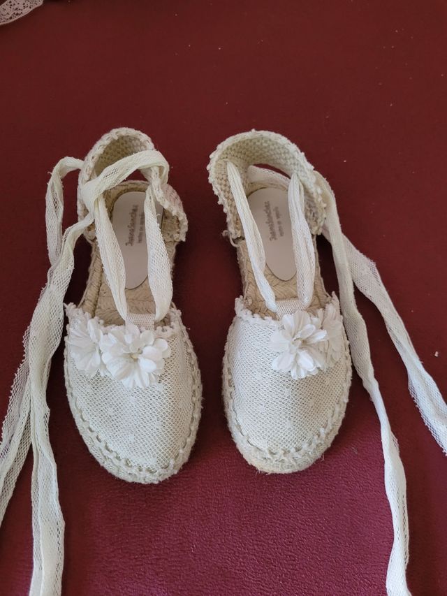 Zapatos niña número 28.Comunion,boda,fiesta,evento