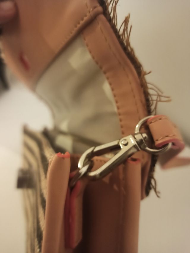 Bolso con asa y Clutch