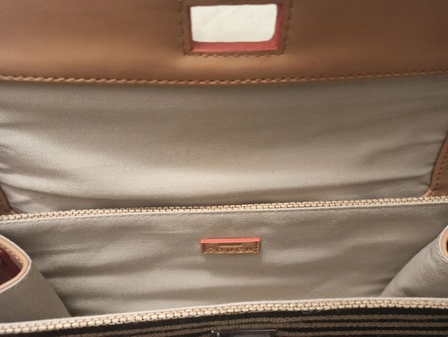 Bolso con asa y Clutch