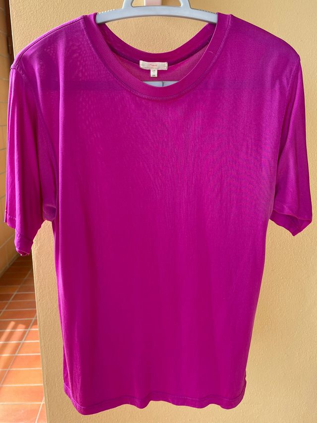 Maglietta color ciclamino in seta