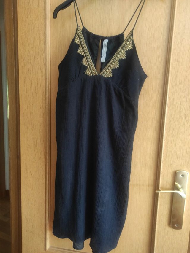 Vestido negro Springfield