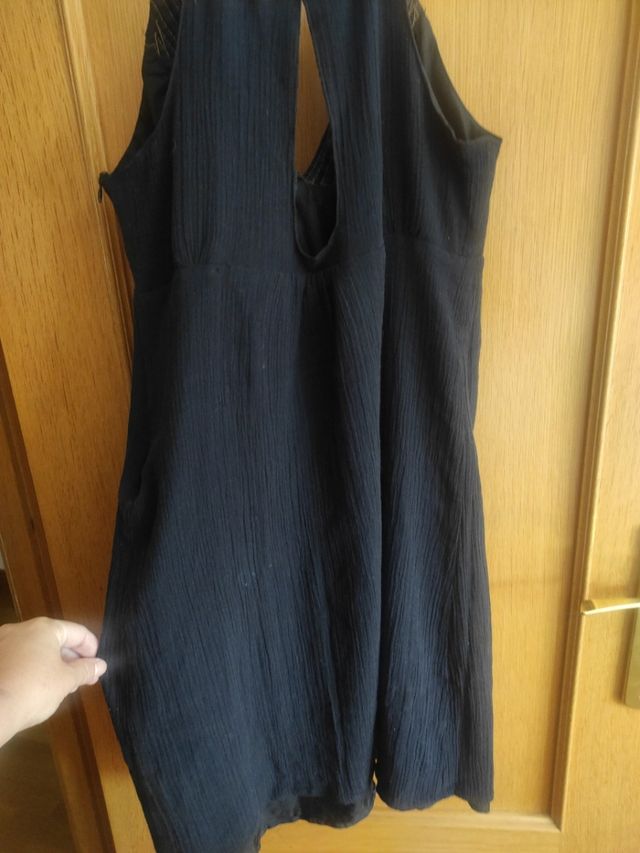 Vestido negro Springfield