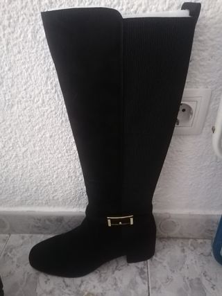 BOTAS ALTAS DE Mujer PARFOIS de segunda mano por 25 EUR en Burjassot en  WALLAPOP