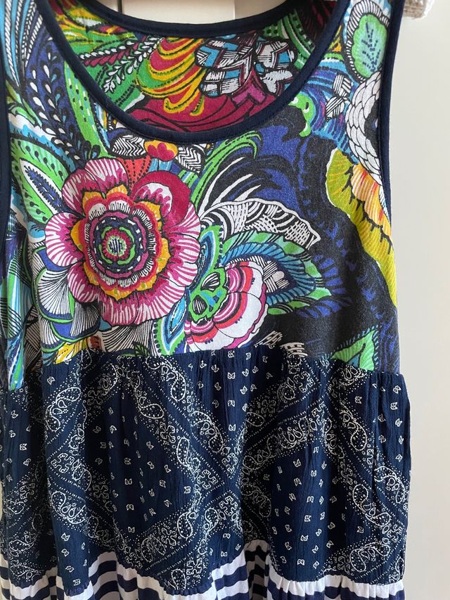 Vestido Desigual tamanho 9-10 anos