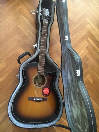 Guitarra electro acústica FENDER de segunda mano por 250 EUR en Madrid en  WALLAPOP