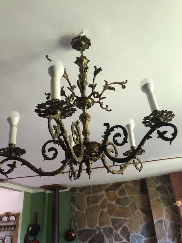 Lámpara antigua de bronce