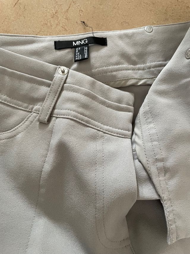 Pantalón acampanado Mango