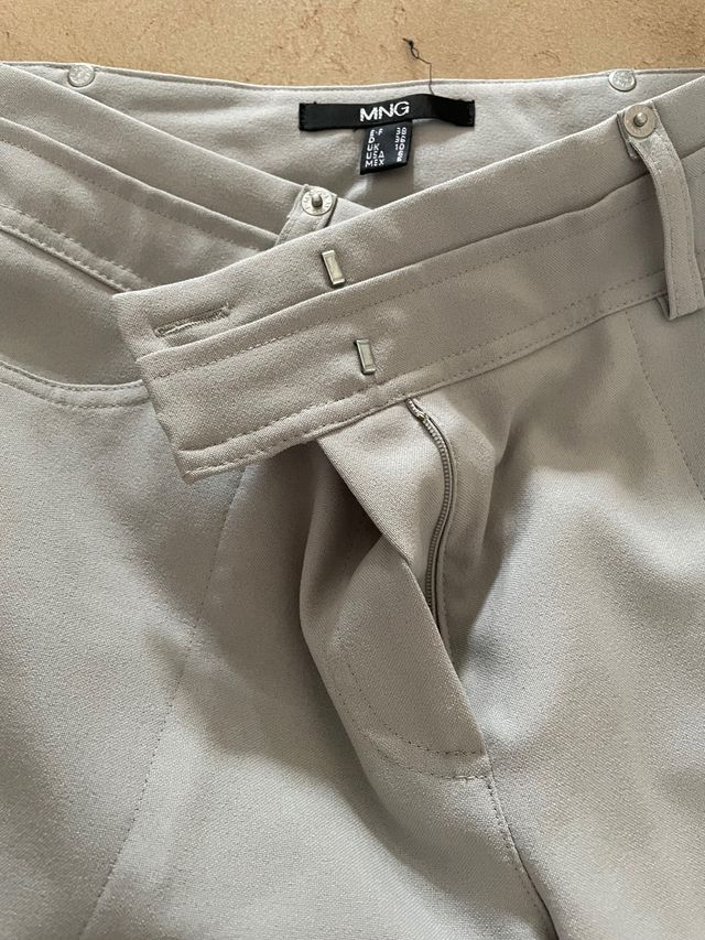 Pantalón acampanado Mango