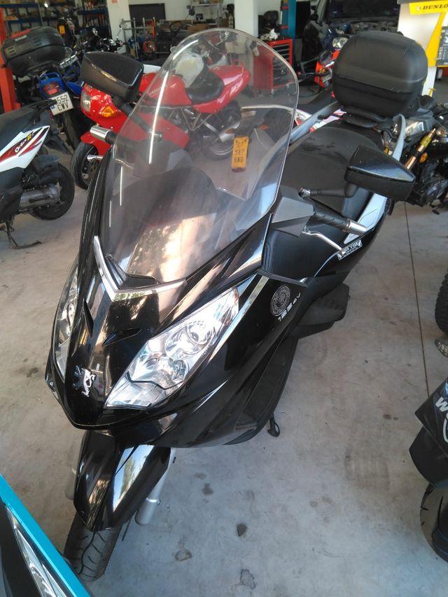 Juego tapas peugeot satelis 125