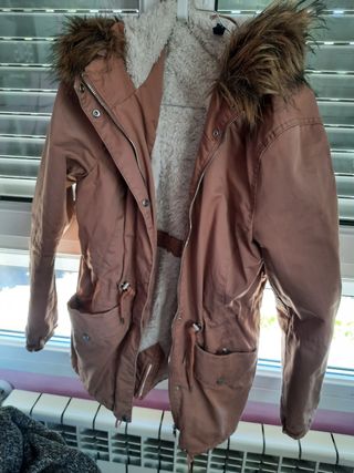 Parka mujer de segunda mano por 25 EUR en Gijón en WALLAPOP