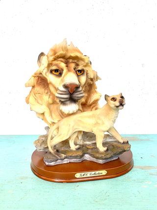FIGURA VINTAGE DE RESINA