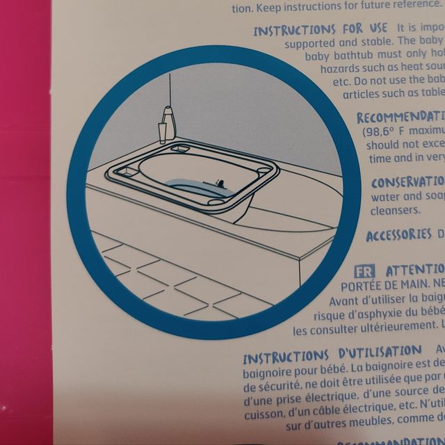 Bañera de bebé para bañera o plato de ducha.