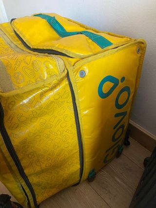 Mochila glovo de segunda mano por 20 EUR en L\\'Hospitalet de Llobregat en  WALLAPOP