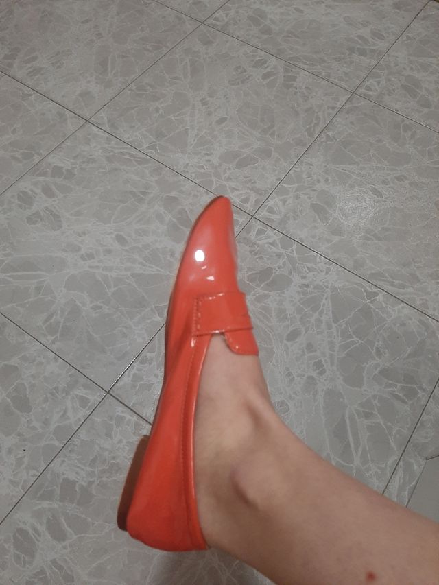 Zapatos color salmón zara