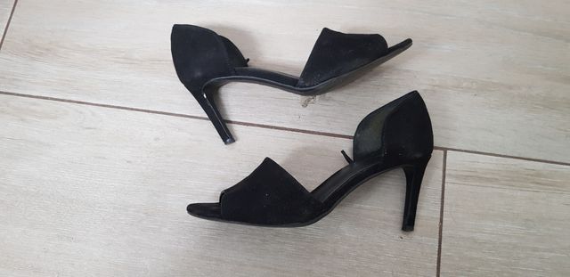 Zapatos  negros elegantes