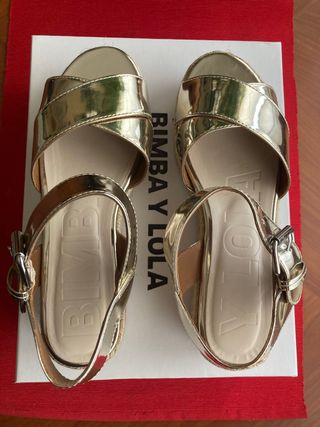Sandalias Bimba y Lola de segunda mano en WALLAPOP